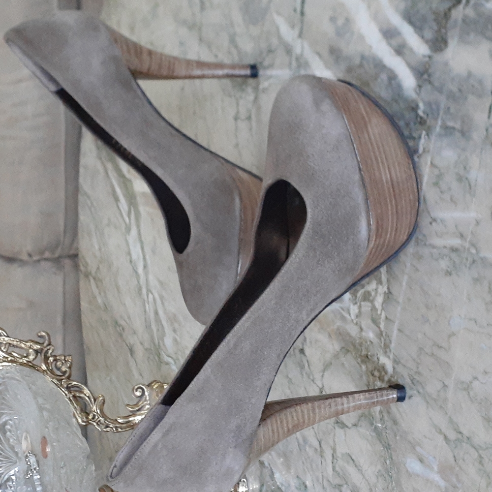 Stuart Weitzman shoes heels